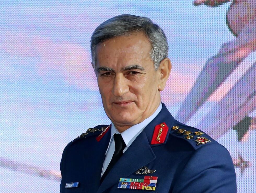 Бивш военен шеф признал, че е планирал опита за преврат в Турция