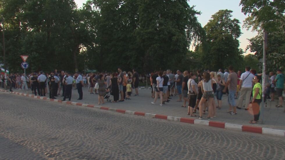 Протестите в Асеновград започват отново