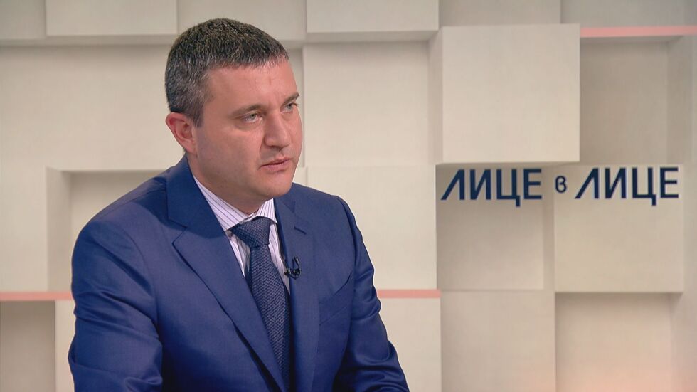 Горанов за хакерите: Тези „герои” подлагат на риск милиони граждани