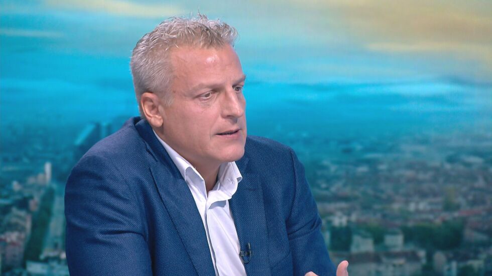 Москов: Държавата няма ясна стратегия за справяне с COVID-19