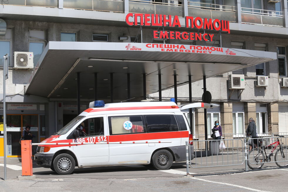 Неврологията в „Пирогов“ не работи вече 2 седмици заради медици с COVID-19