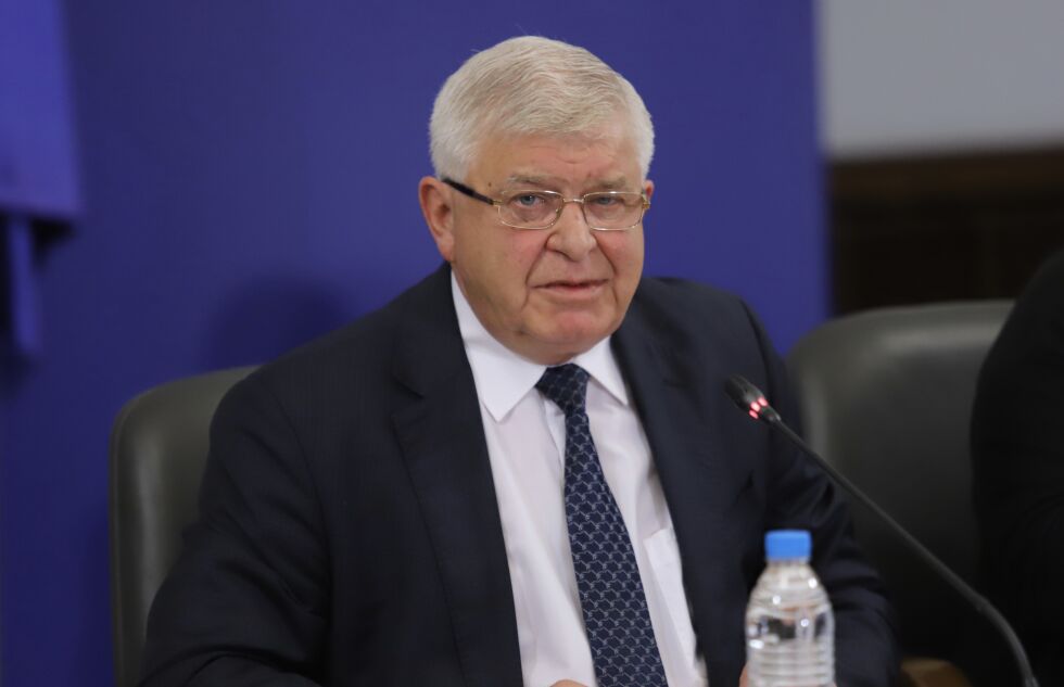 Министърът на финансите Кирил Ананиев е с коронавирус