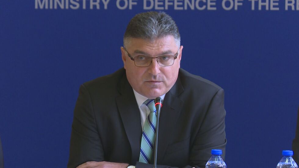 Военният министър смени ръководството на "Терем"