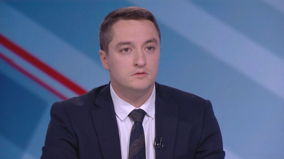 Божанков: Никой президент до Румен Радев не се е опитвал да овладее цялата власт