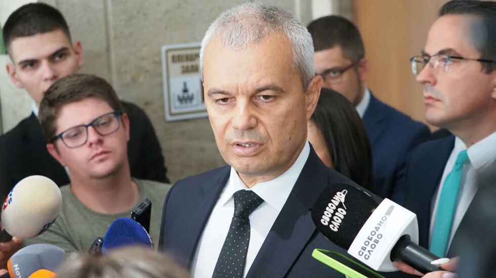 Костадин Костадинов след гласуването: Само психиатър може да обясни процесите