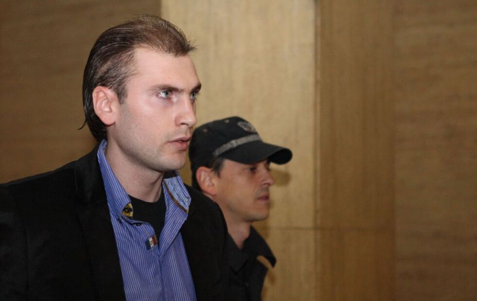 Ахмед Доган пак блокира делото срещу своя нападател