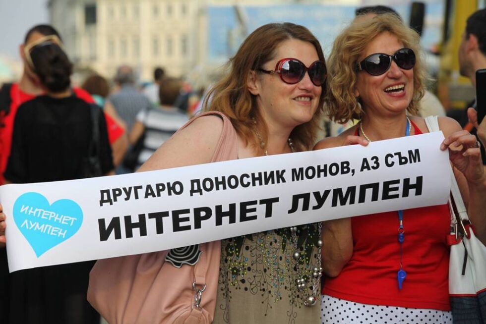 Монов се извини на „интернет лумпените”, имал предвид Китай