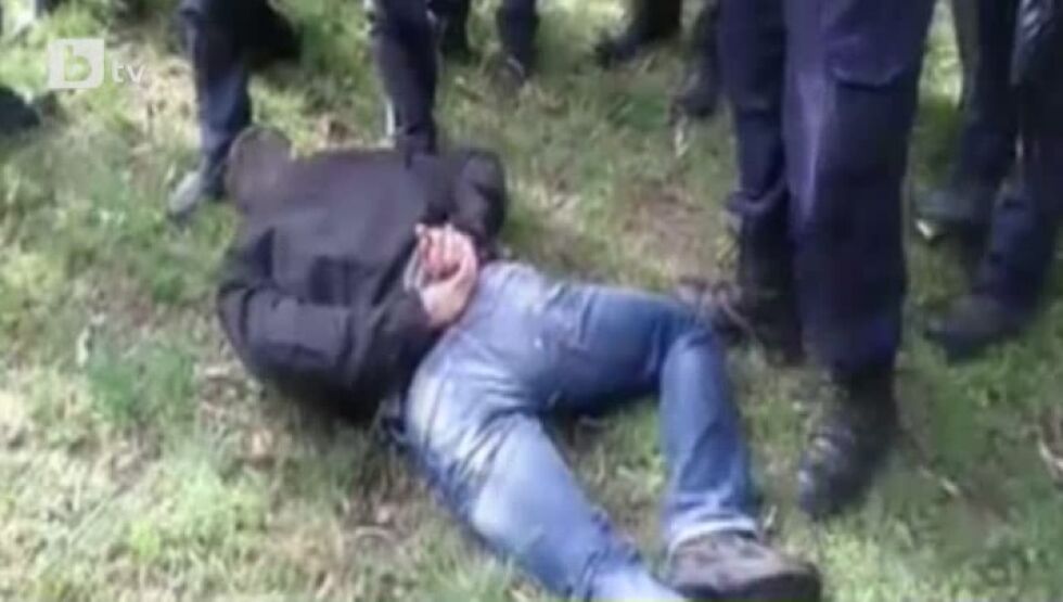 Полицията арестува "бягащ за здраве" около Сидеров (видео)