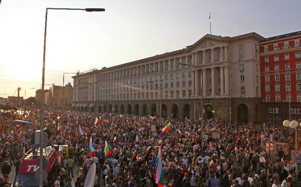 Гневът на средната класа възпламени протести в Турция, Бразилия и България