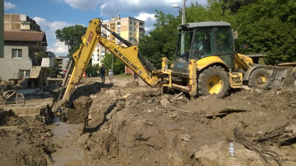 Оценителни комисии обикалят сградите в "Аспарухово"