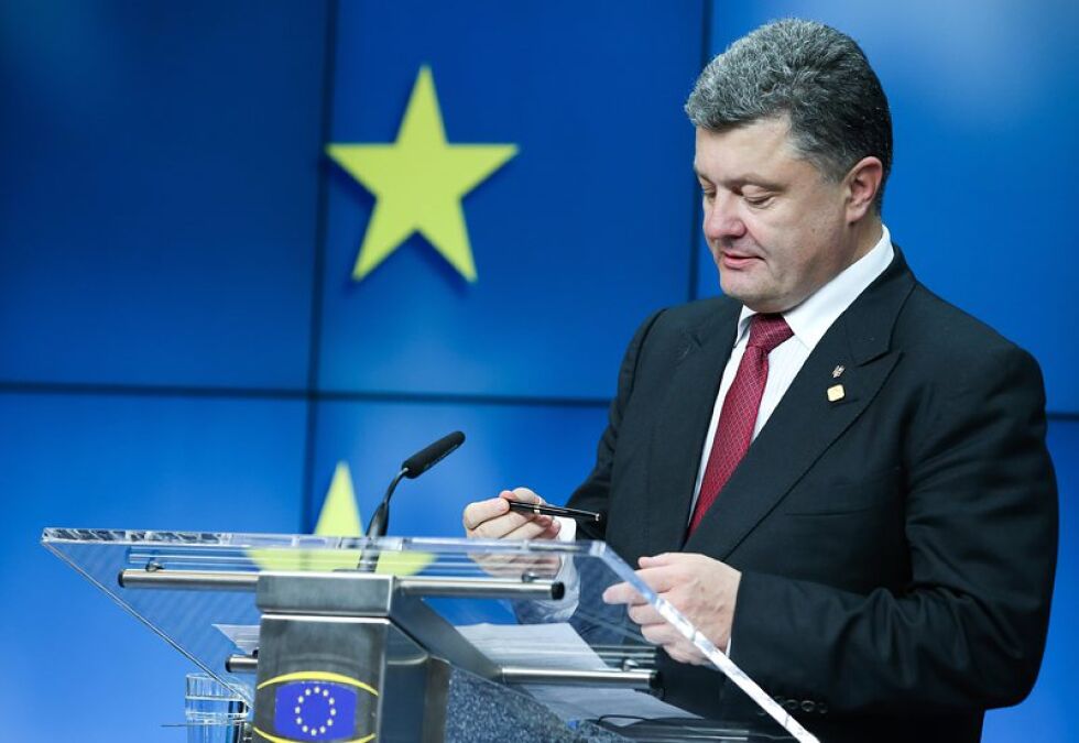 Порошенко: Няма гражданска война в Украйна, има окупирана територия