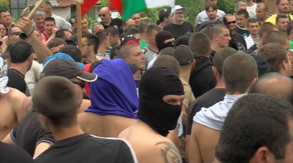 Две досъдебни производства са образувани след големия протест в Гърмен