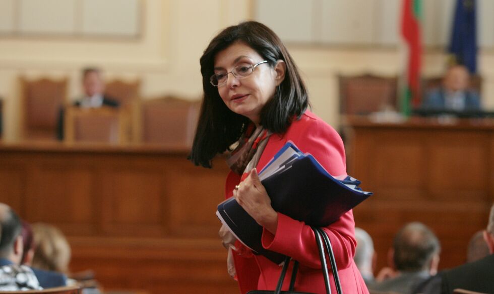 Меглена Кунева е поръчала планови проверки на всички медицински университети