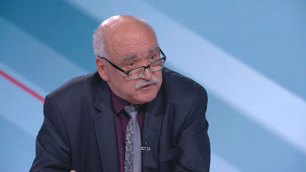 Камен Плочев: Коронавирусът е толкова съвършен, че само природата може да го е създала