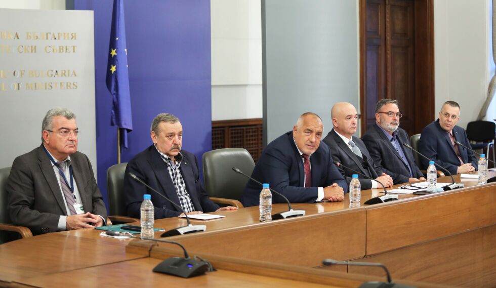 Националният оперативен щаб спира ежедневните си брифинги