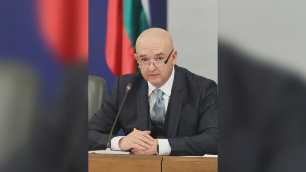 Ген. Мутафчийски: Пикът на епидемията беше през април 