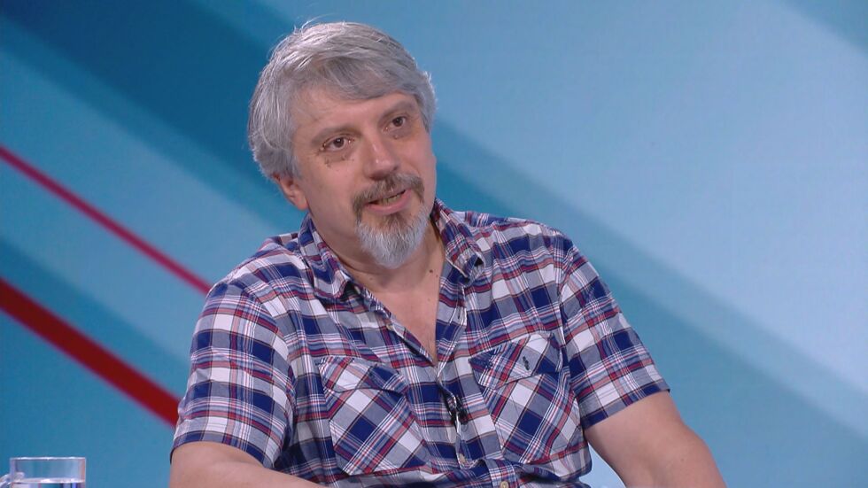 Проф. Николай Витанов: България се намира във вторичния пик от първата вълна на COVID-19