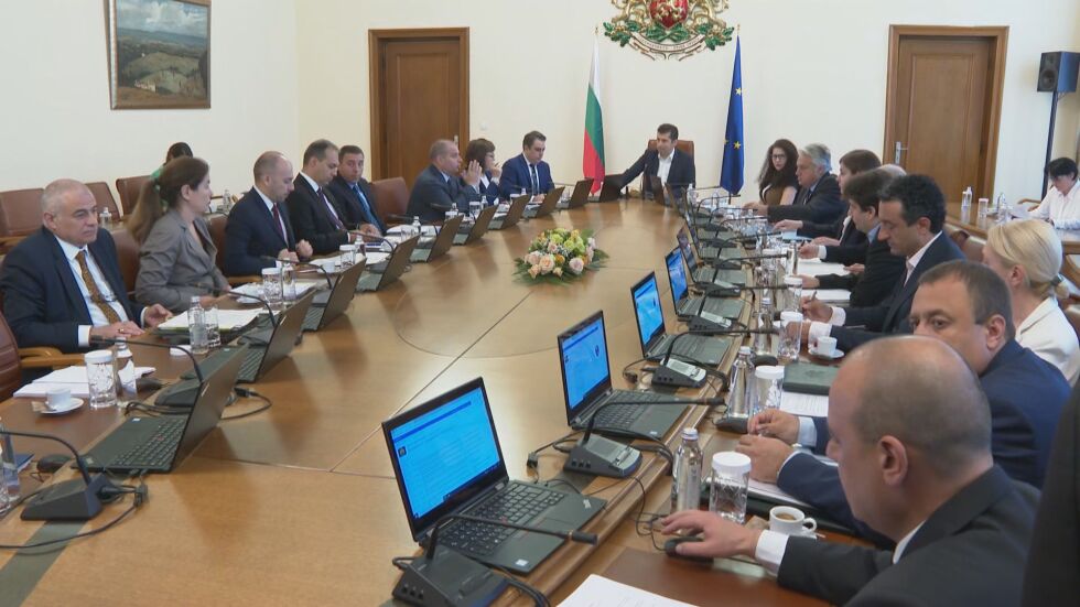 Стенограма от МС: Ето какво си казаха Петков и Караджов