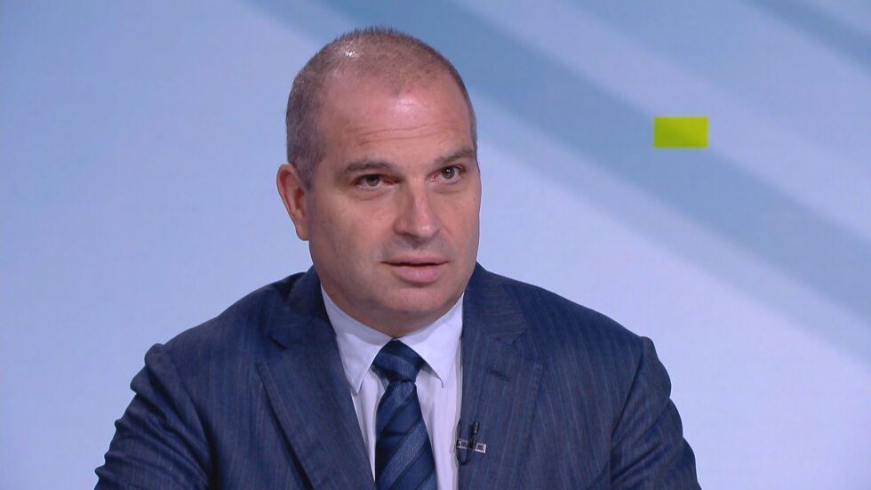 Караджов: Петков излъга, той е жалка картина на случващото се в коалицията
