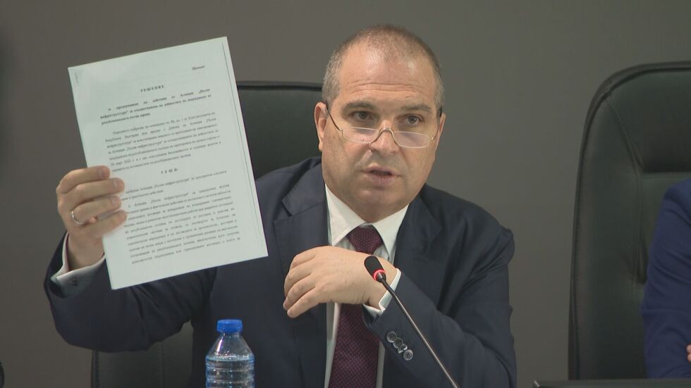 Гроздан Караджов: Кирил Петков продължава да лъже за парите за пътищата