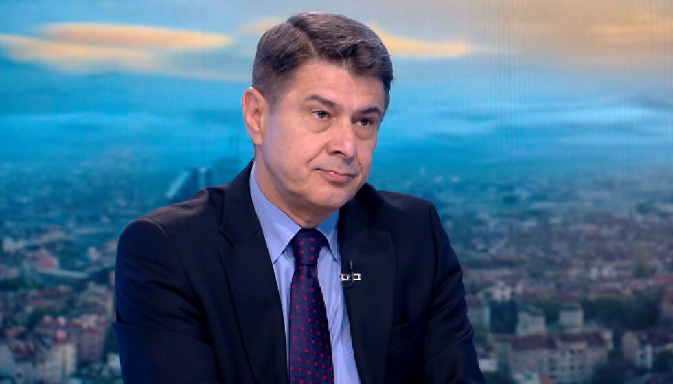 Димо Гяуров за раздора в коалицията: Не съм мислел, че ще достигнат такива ниски орбити