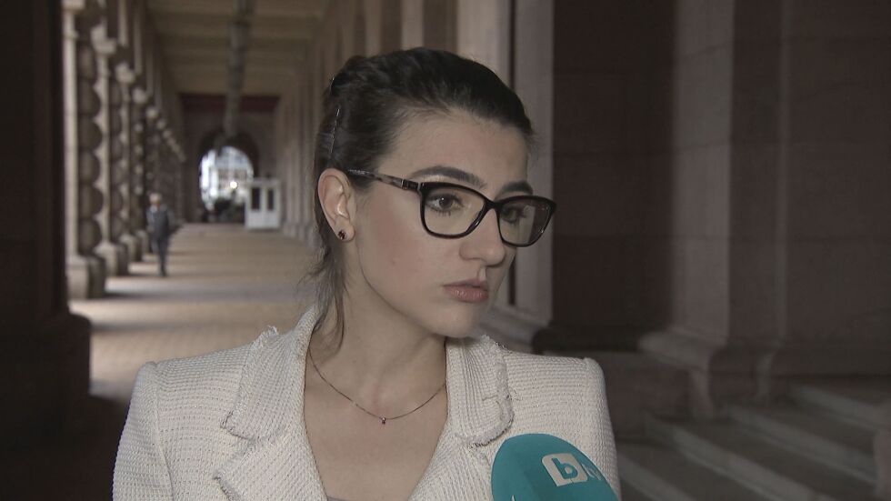 Лена Бориславова пред bTV: Авторитарните заходи не бяха от страна на Кирил Петков