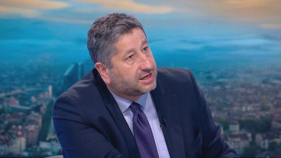 Христо Иванов: Слави Трифонов похарчи една година историческо време на България