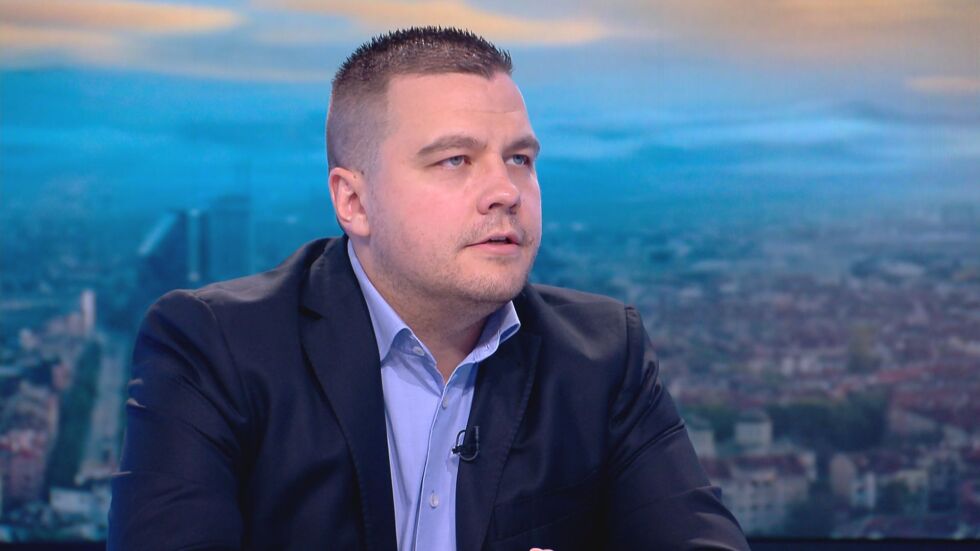 Балабанов: Забавлявам се с мотивите на Хиновски да напусне ИТН