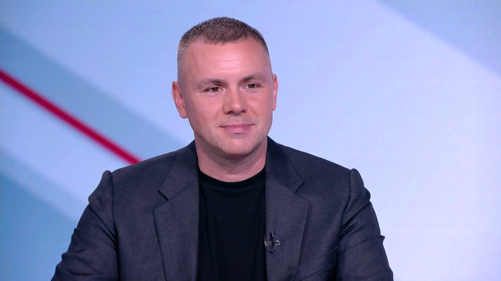 Ицо Хазарта: Целувката между г-н Радев и Гешев доста повече би ме отвратила