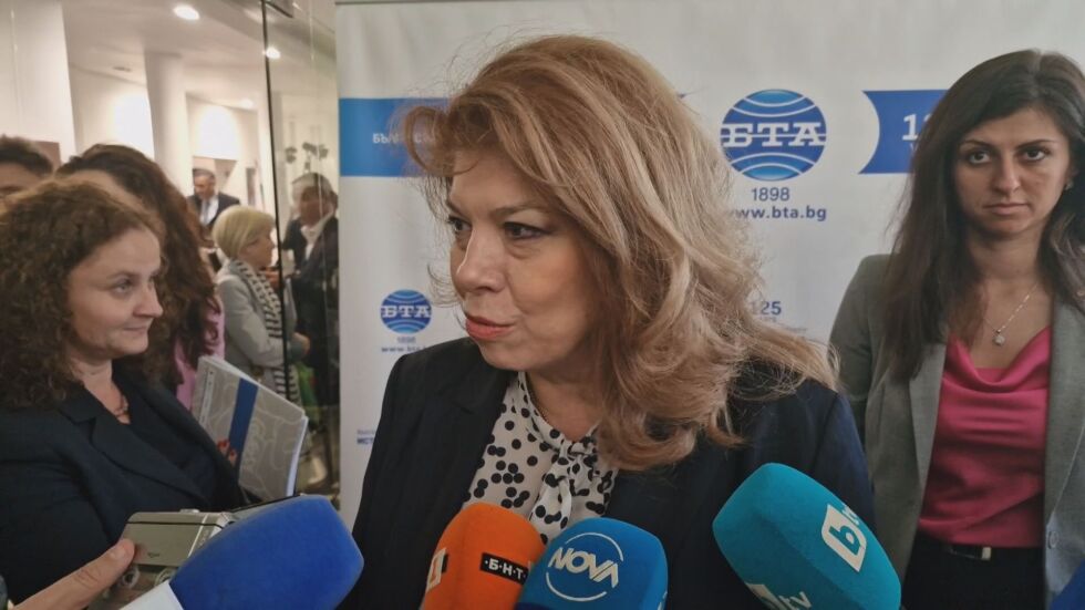 Йотова: Очаквам да има правителство, но бъдещето му ме тревожи