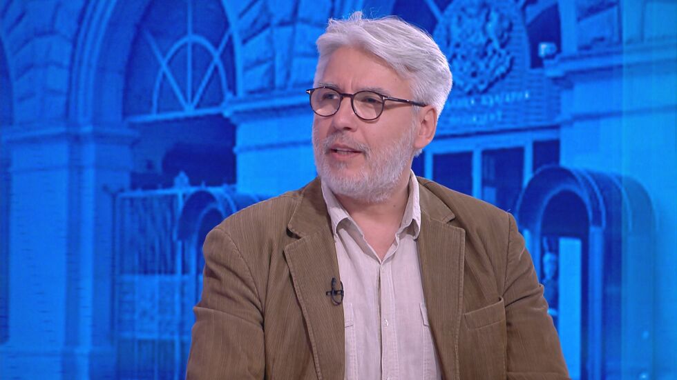 Проф. Росен Стоянов за кабинета „Денков-Габриел“: Широка коалиция без подписано споразумение