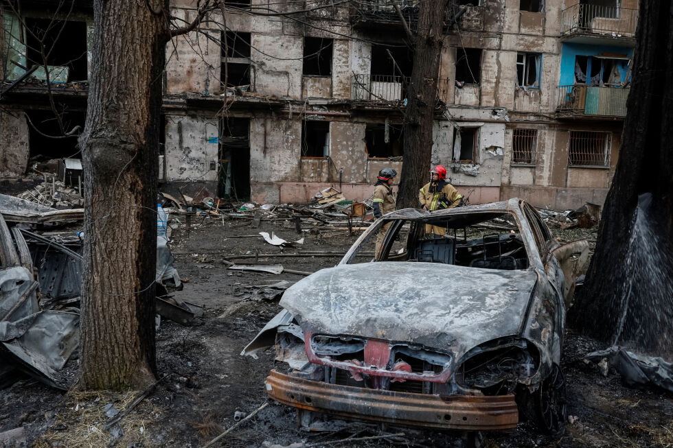 След руски ракетни удари: 10 души загинаха в родния град на Зеленски 