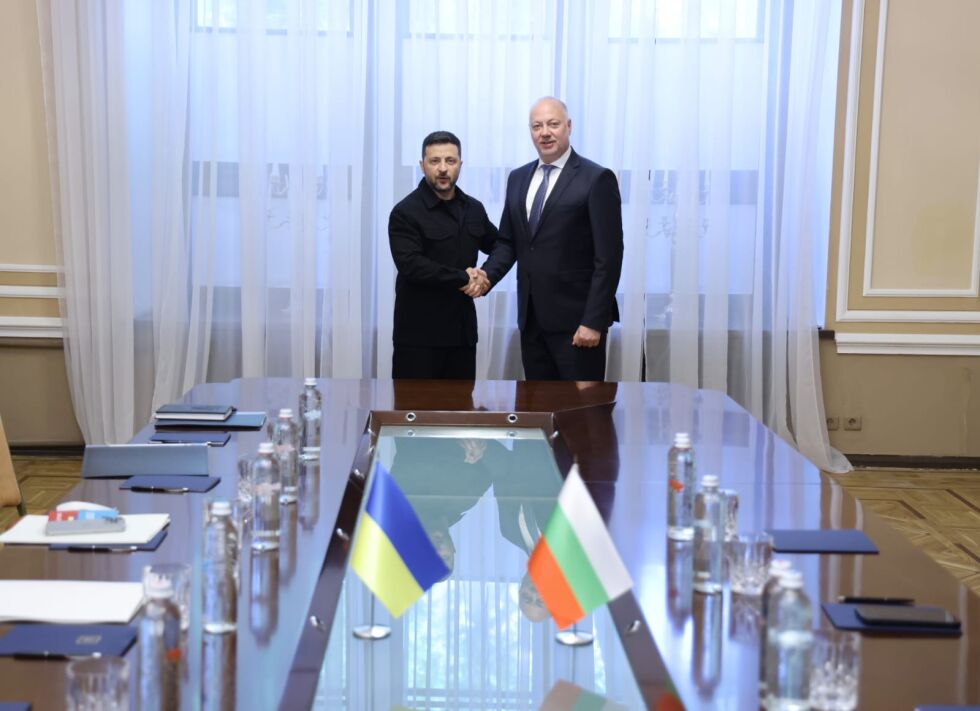 Премиерът Росен Желязков се срещна с Володимир Зеленски в Украйна