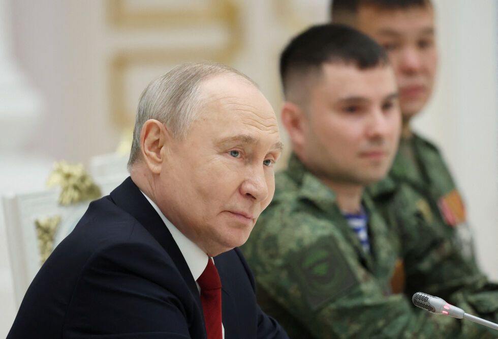 Русия внедрява свой „Старлинк“ за управление на бойни дронове в Украйна