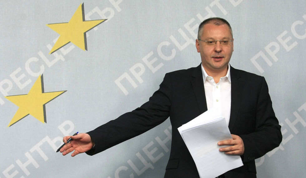 Сергей Станишев се самоопредели като слаб премиер