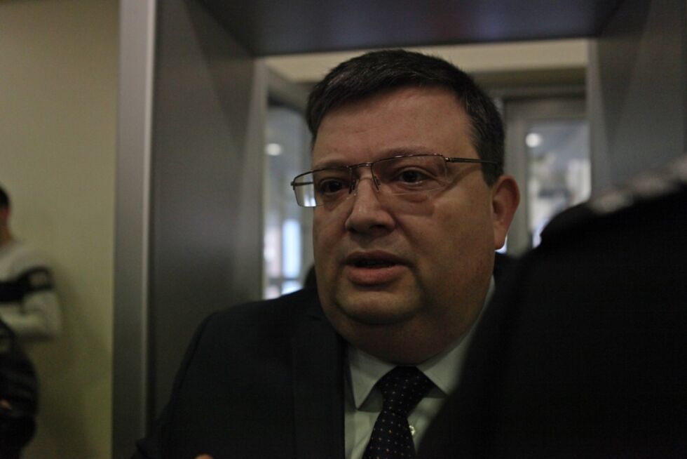 На Цацаров му омръзна