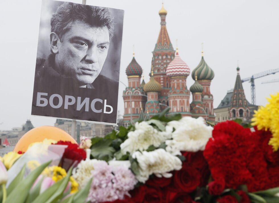 Двама заподозрени са задържани за убийството на Борис Немцов