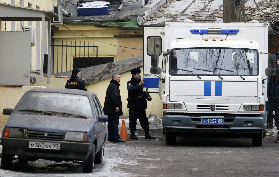 Заподозрян за убийството на Немцов се взриви при арест