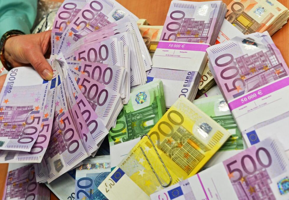 България с рекорден заем след продажба на държавни ценни книжа