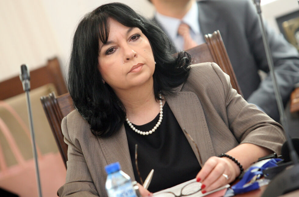 Теменужка Петкова: 1200 абонати все още са без ток