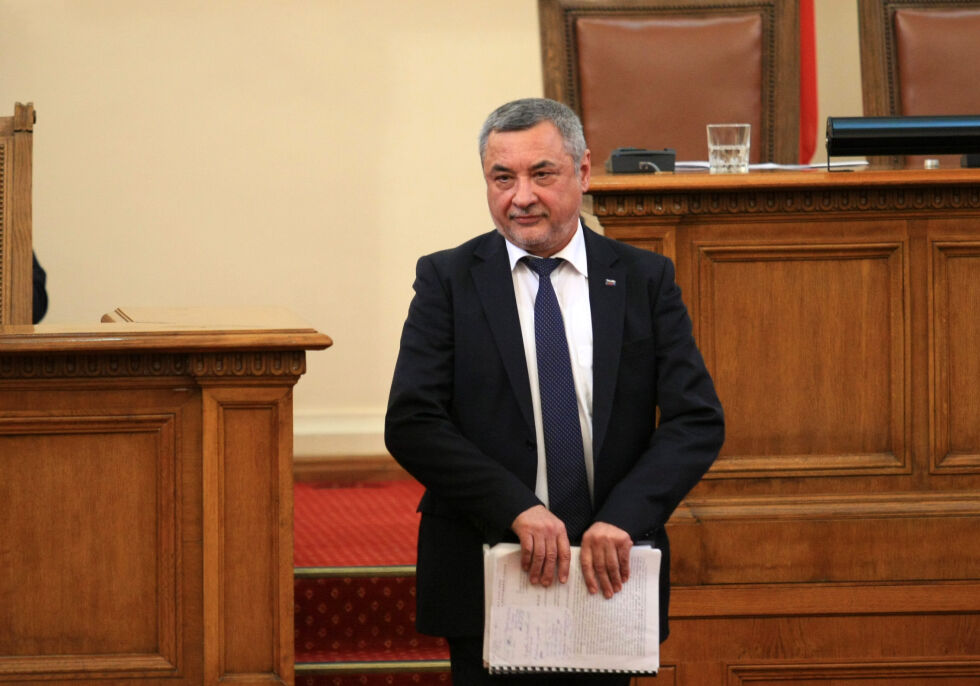 Валери Симеонов: Сделката за ЧЕЗ е нагласена, но законна 