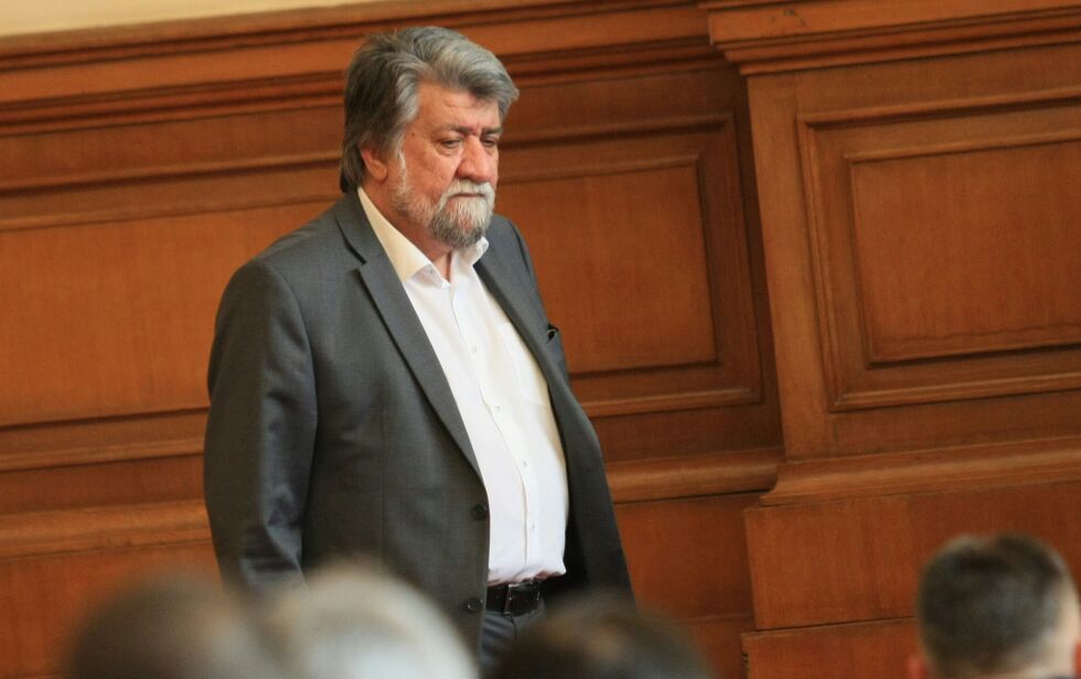 Вежди Рашидов за апартаментите: 900 евро не са непазарна цена 