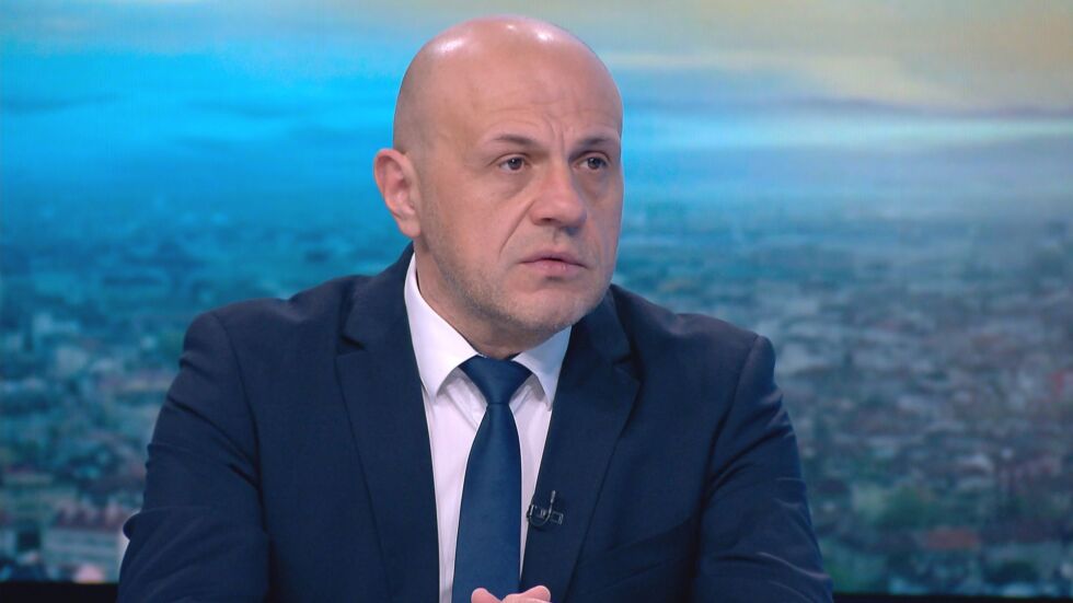 Дончев: Ако сте в паника, вероятността да се заразите с коронавирус е по-голяма