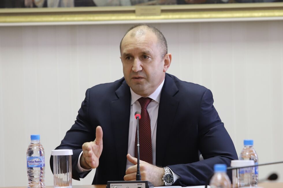 Президентът: Дългото ограничаване без убедителни икономически мерки може да доведе до разрушителни последствия