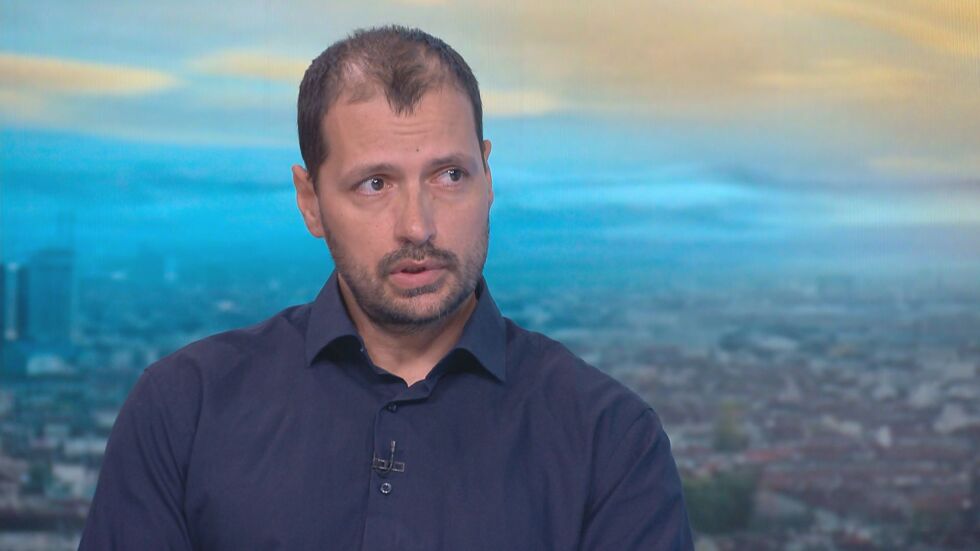 Д-р Емануил Найденов: Разликата между грипа и коронавируса е, че вторият придоби известност