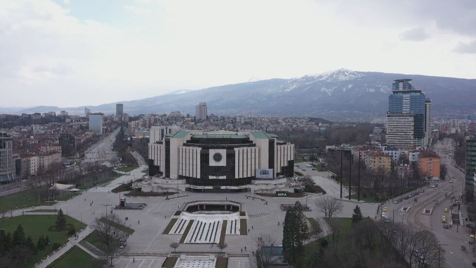 За 3 седмици: Коронавирусът е докарал над 31 млн. лв. загуби на София