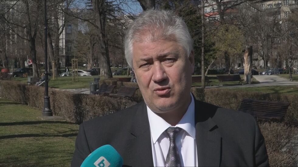Балтов: „Зелените коридори“ ще отворят след първата ваксинация за РИК и СИК