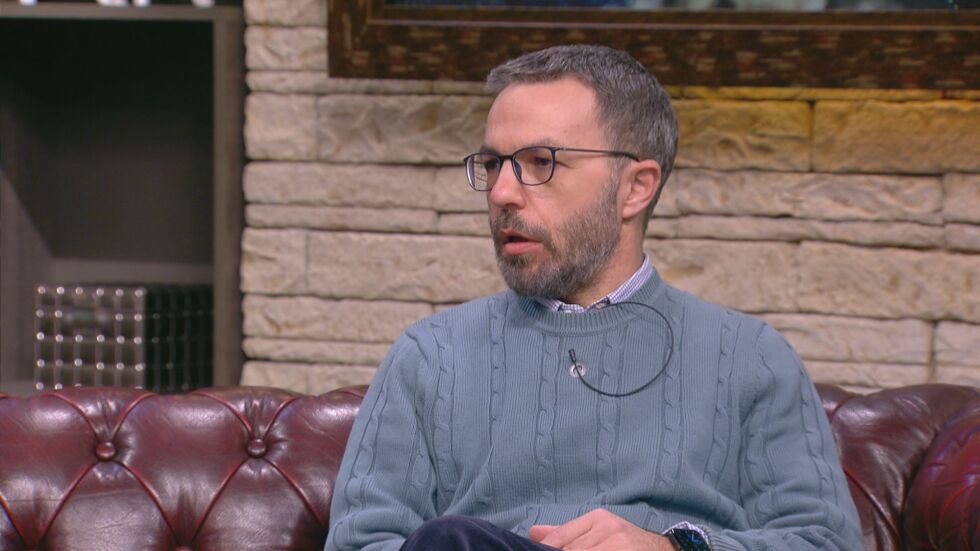 Д-р Петър Марков: Адаптирана ваксина ще действа към нови варианти на коронавируса
