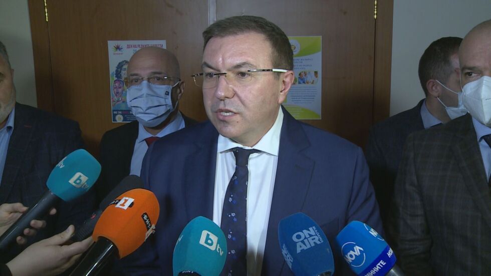 Задава се ново затваряне на молове и фитнеси в Бургас