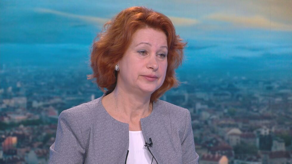 Проф. Ива Христова: Нивата на новозаразили се нарастват плавно